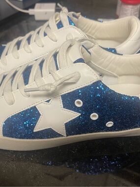 Women's Blue Glitter Star Lace-Up Sneakers new size 10